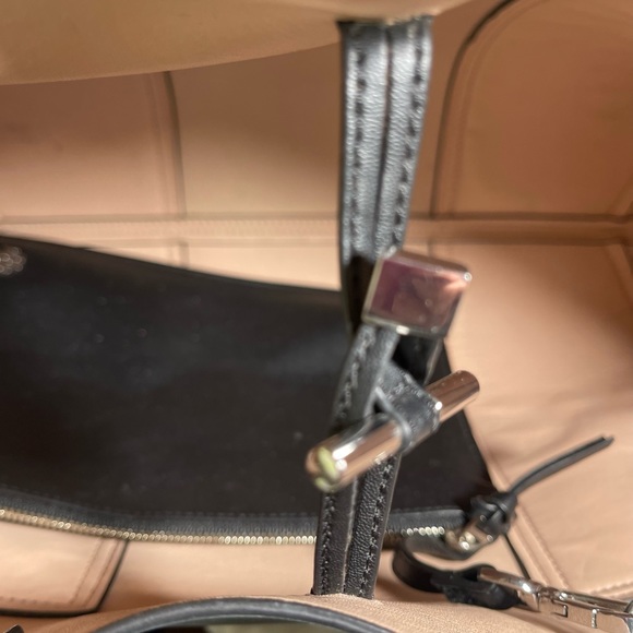 Tory Burch Block-T silver grommet leather tote, black glossy & suede-matte - Picture 7 of 8